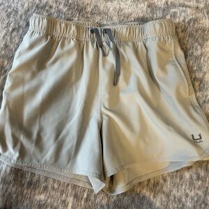 Huk Light Gray Women Athletic Shorts NWOT